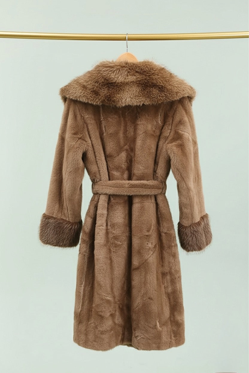 Manteau élégant pour femme en fausse fourrure avec ceinture amovible assortie hiver 2025-2026