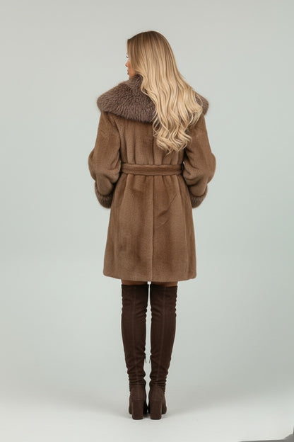 Manteau élégant pour femme en fausse fourrure avec ceinture amovible assortie hiver 2025-2026