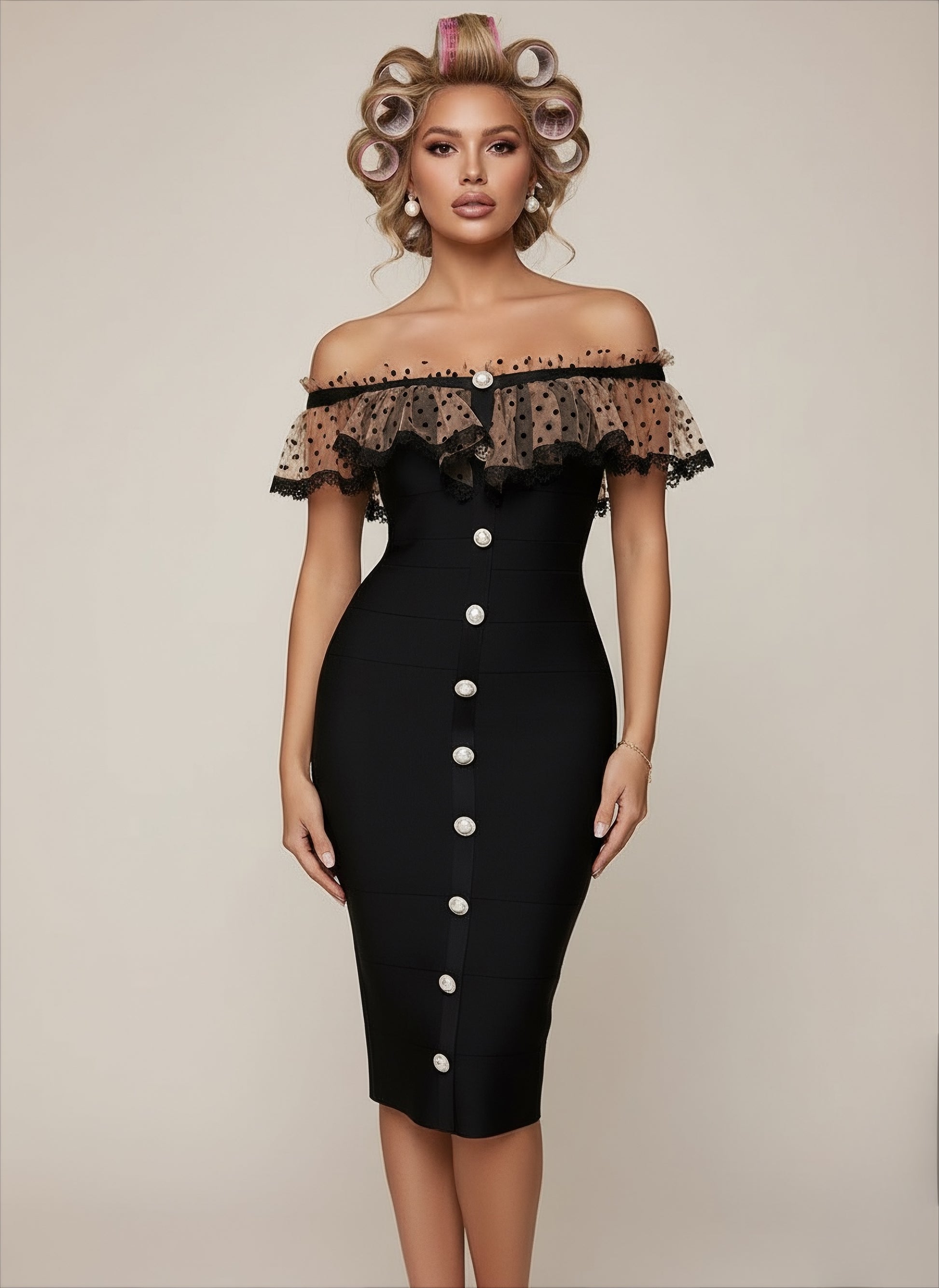 Robe bandage pour femme matière gainante haute qualité , boutons perles col bardot en voile à pois 