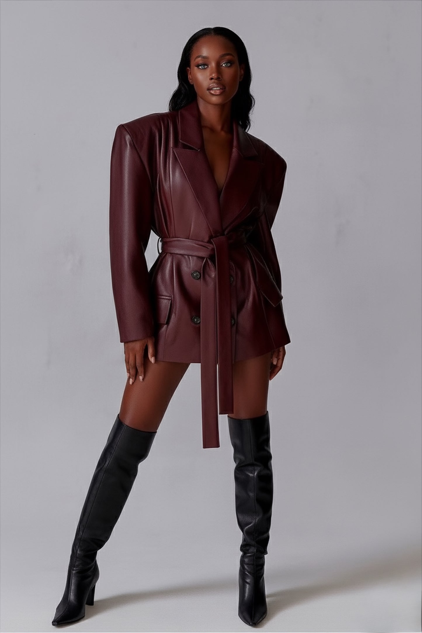 veste style blazer pour femme en similicuir bordeaux tendance 