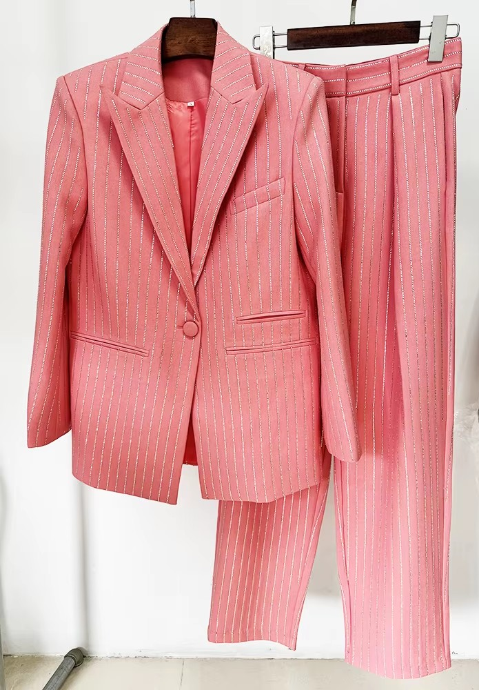 ensemble tailleur blazer et pantalon pour femme motif rayé à strass rose 