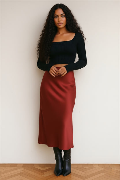 jupe pour femme coupe évasé en satin bordeaux 