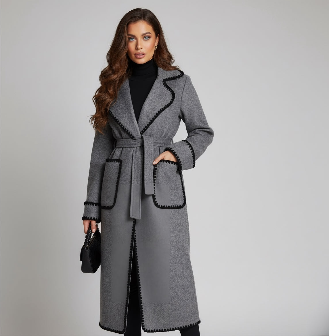 Manteau long gris pour femme en laine à bordure brodé noir
