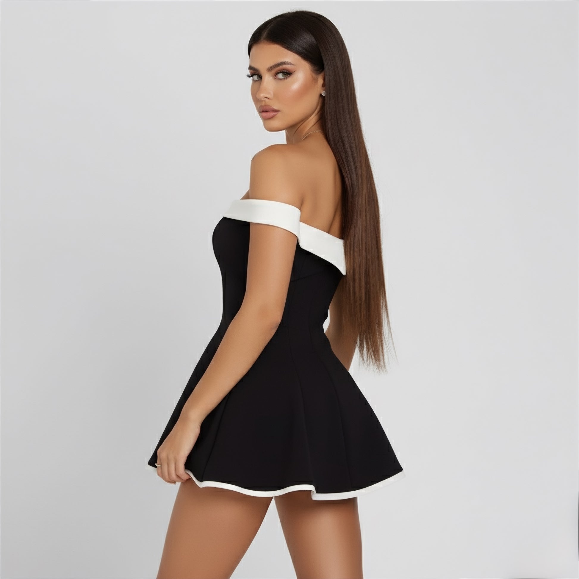 robe pour femme courte coupe patineuse noir et blanche 