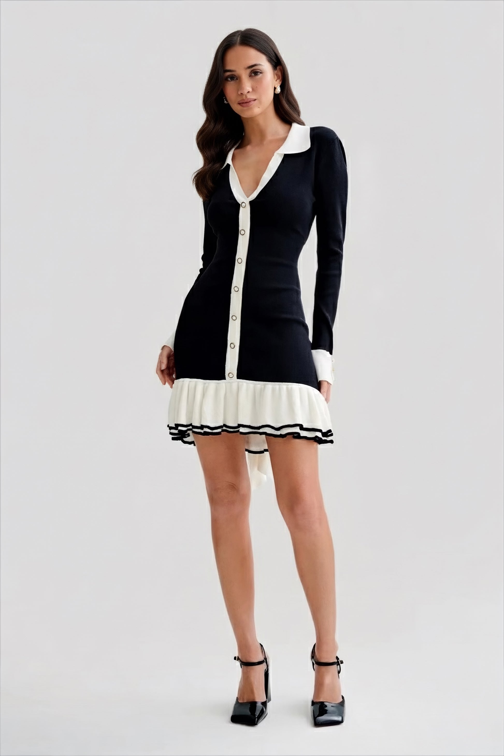 Robe pour femme courte à volant noir et blanche manches longues 