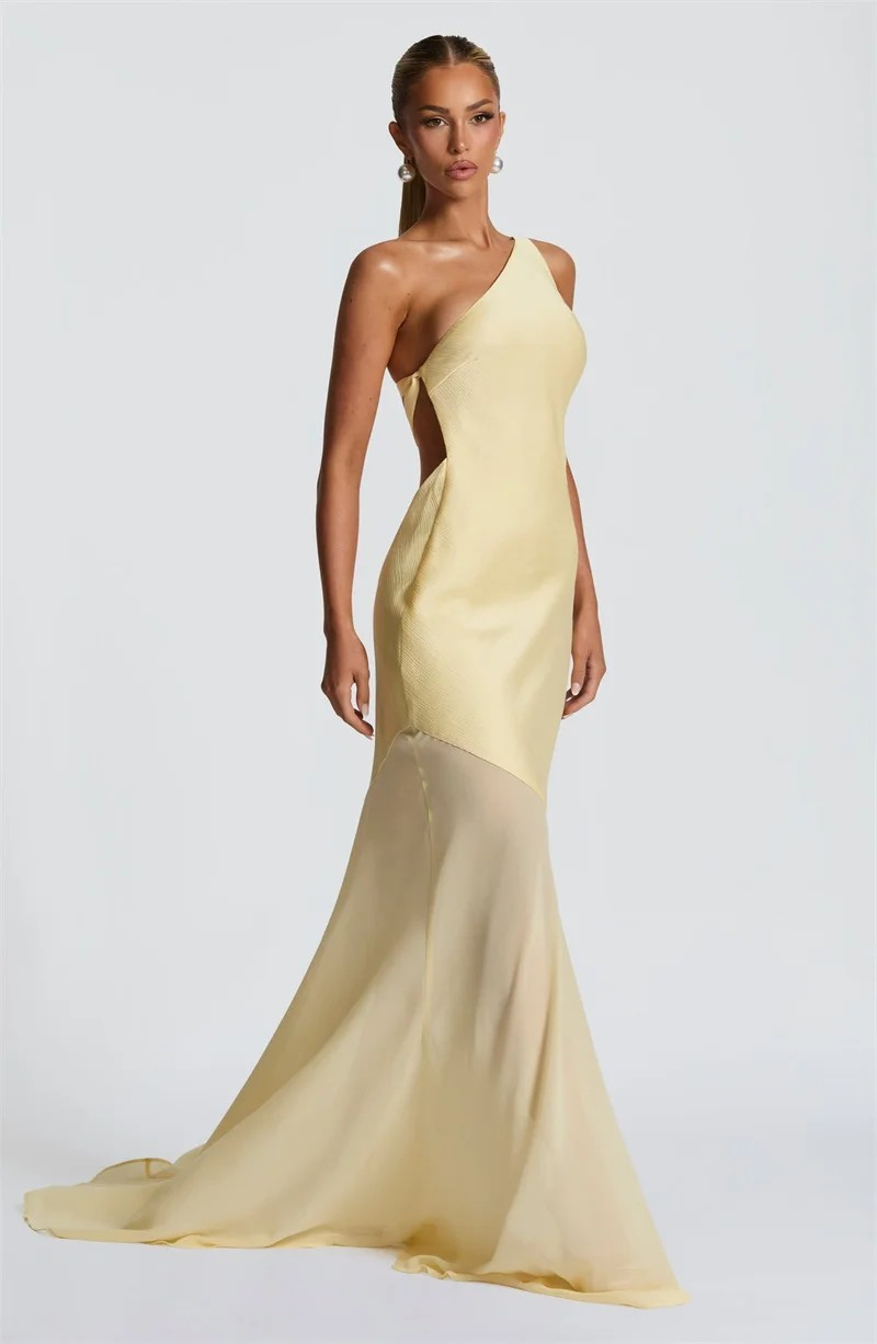 robe longue jaune pastel asymétrique dos nu élégante 