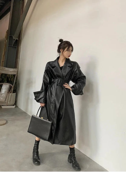 trench femme long en similicuir noir