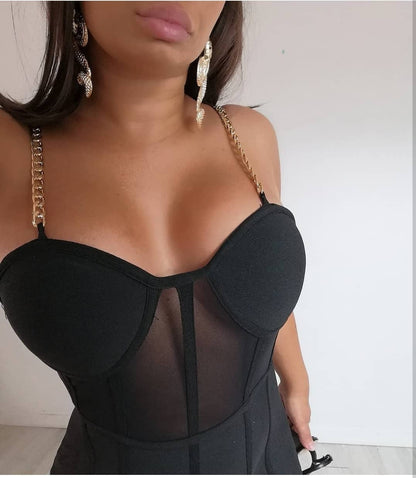 Robe bandage noir à voile transparent